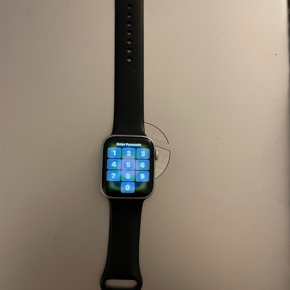 Apple Watch - Picture 2 of 3